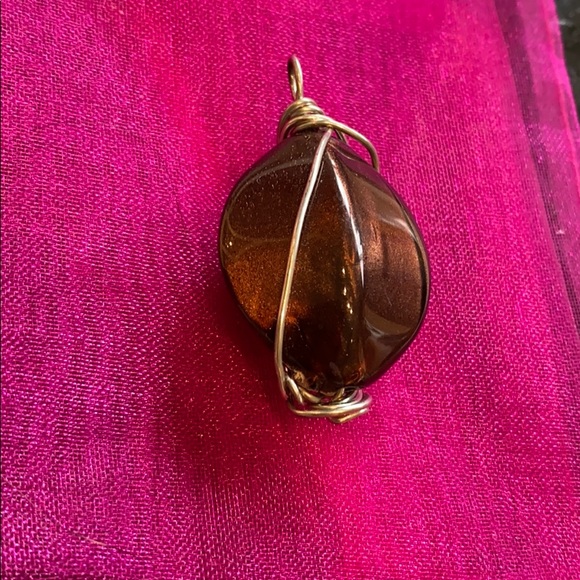 💜 SALE 2/$15 💜 Wire Wrapped Pendant !!! NEW!!! - Picture 3 of 3